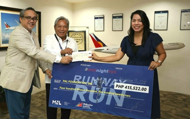 MIAA chuyển giao quyên góp cho quỹ từ thiện của hãng Philippines Airlines (PAL)
