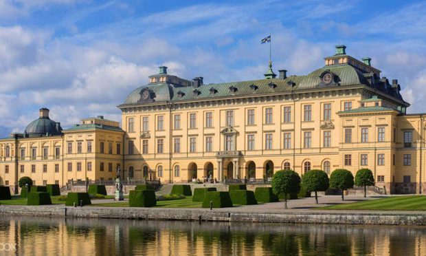 Cung điện Drottningh với công trình kiến trúc cổ kính