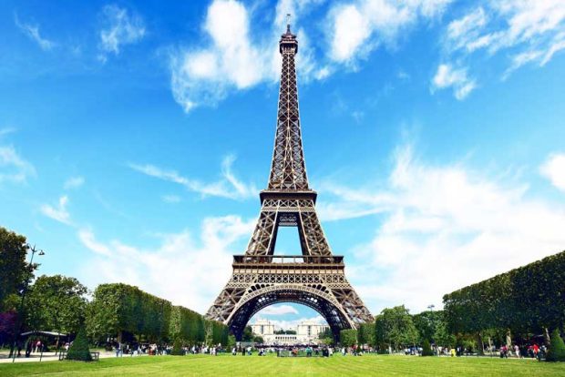 Tháp Eiffel - biểu tượng của Pháp