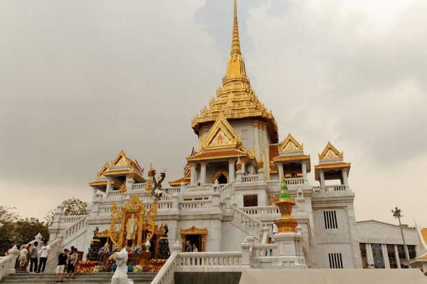 Wat Trammit ngôi chùa ấn tượng nhiều với du khách quốc tế